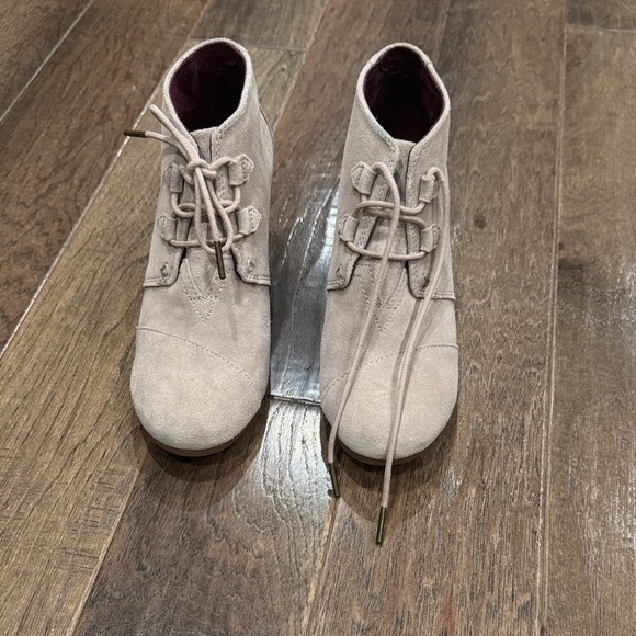 Toms Shoes - Toms Women's Ankle Boots in Light Beige
